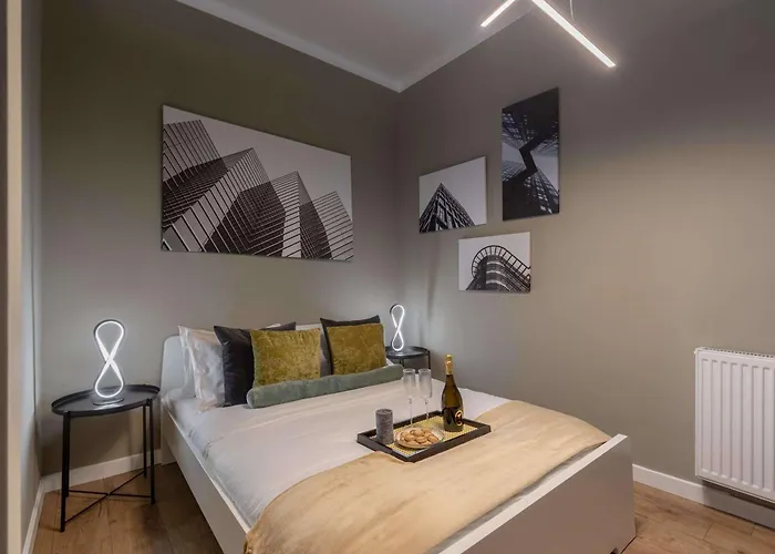 Modern On Calea Victoriei - Smart Design & Prime Location Lägenhet Bukarest