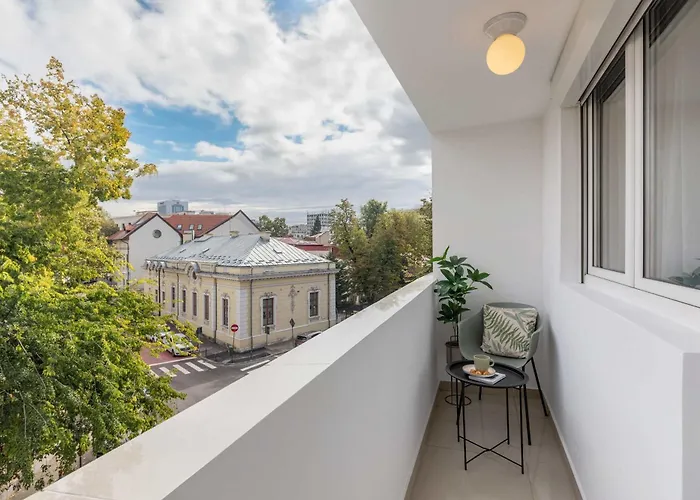 Modern On Calea Victoriei - Smart Design & Prime Location * Bucarest